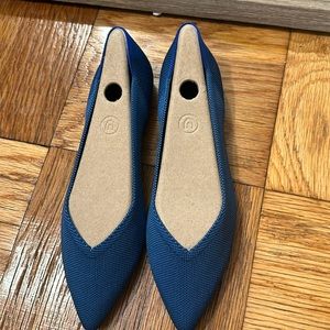 Rothys  pointed  deep ocean